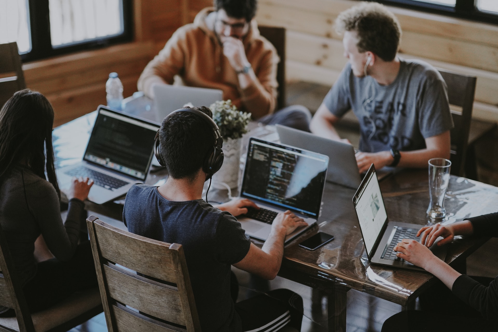 Impacto y Crehana se unen para ofrecer cursos a pymes